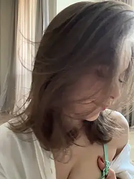 yoyogirlx online show from 27, 5, 2026