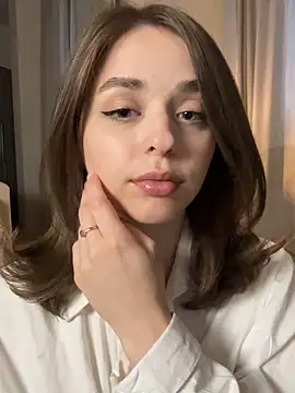 yoyogirlx online show from 12, 5, 2026