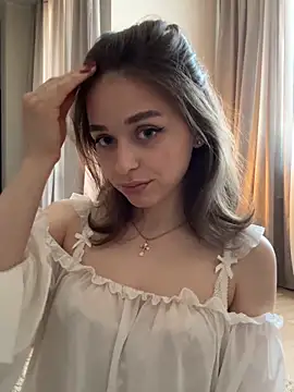 yoyogirlx online show from 26, 5, 2026