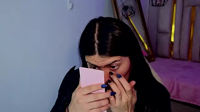 Brandy collinss online show from 19, 4, 2026