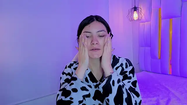 Brandy collinss online show from 7, 2, 2026