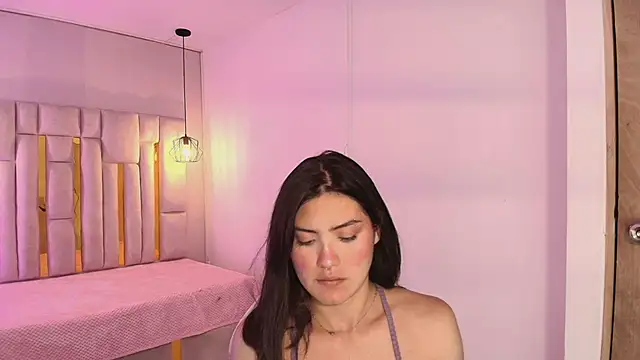 Brandy collinss online show from 11, 4, 2026