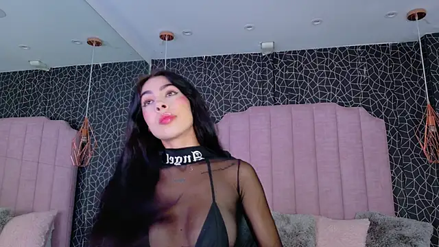 IrisDeLaVega  online show from 22, 4, 2026