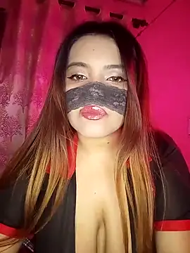 Bunnybush37 online show from 15, 5, 2026