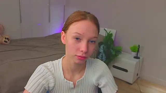 Snapshot of LilyPoetry_ chatting on 23, 11, 2025 LilyPoetry online show from 23, 11, 2025