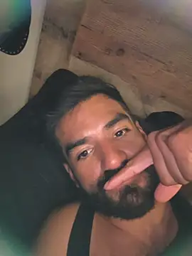 piggylatino online show from 16, 4, 2026