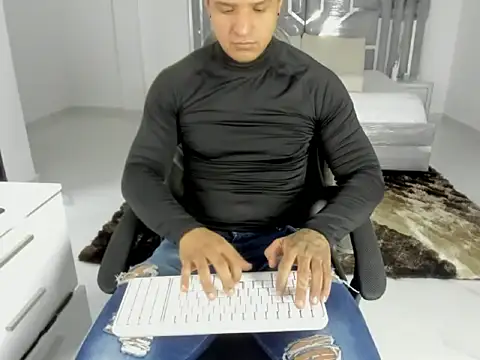 master leather online show from 19, 4, 2026