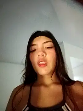 Pretty-v online show from 13, 11, 2025