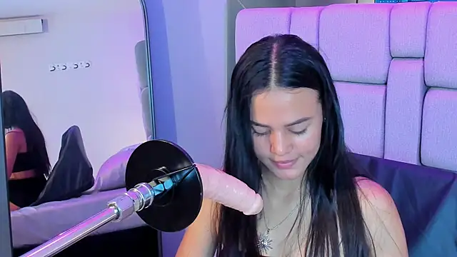 Sara rhoades online show from 26, 11, 2025