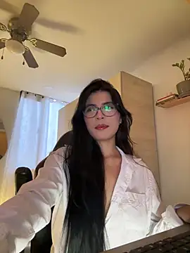 Snapshot of Cristal_Cerati_ chatting on 29, 5, 2026 Cristal Cerati online show from 29, 5, 2026