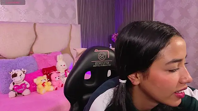 Snapshot of Joselyn_tay chatting on 13, 5, 2026 Joselyn tay online show from 13, 5, 2026