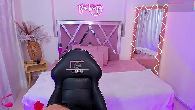 ISABELA TAY online show from 20, 11, 2025