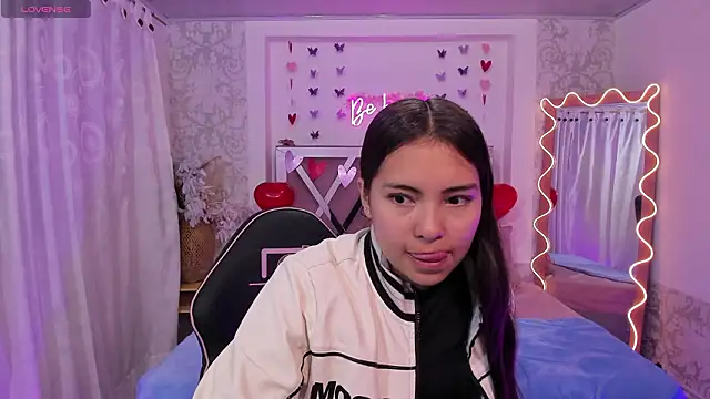 ISABELA TAY online show from 24, 2, 2026