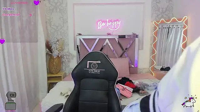 ISABELA TAY online show from 11, 2, 2026