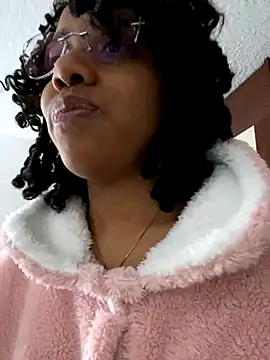 nymphy  online show from 13, 11, 2025