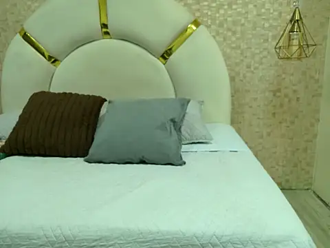 Caroline palmerr online show from 15, 11, 2025