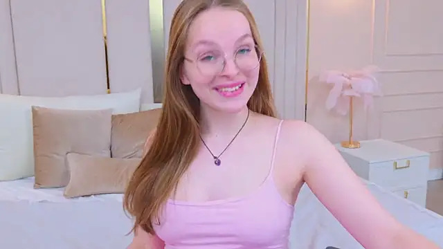 Snapshot of MadisonSmitt chatting on 18, 6, 2026 MadisonSmitt online show from 18, 6, 2026