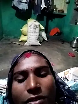 Snapshot of Big_Lovexx chatting on 17, 11, 2025 Big Lovexx online show from 17, 11, 2025