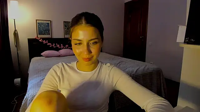 Snapshot of Aurora_Glow21 chatting on 11, 6, 2026 Aurora Glow21 online show from 11, 6, 2026