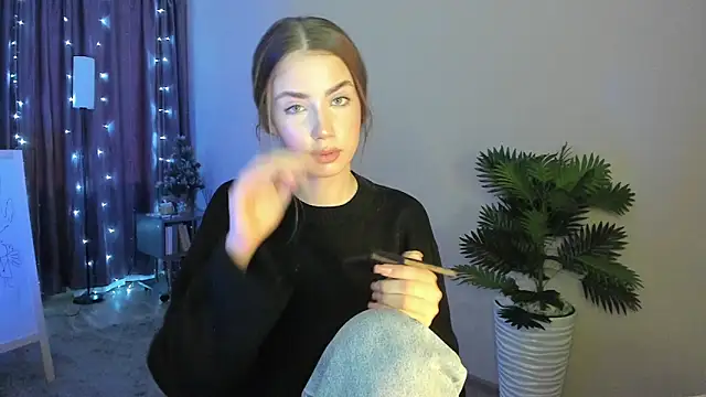 Aurora Glow21 online show from 13, 2, 2026