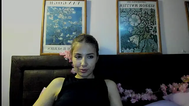 Snapshot of Aurora_Glow21 chatting on 8, 6, 2026 Aurora Glow21 online show from 8, 6, 2026