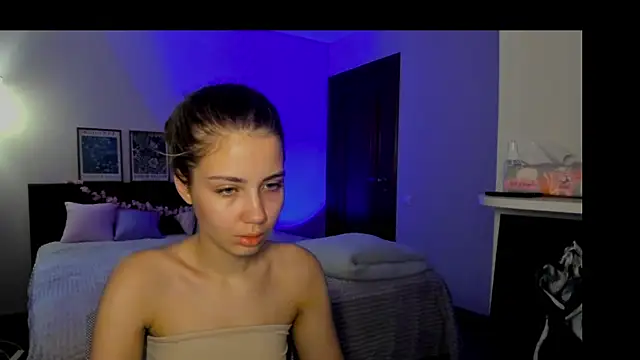 Snapshot of Aurora_Glow21 chatting on 10, 6, 2026 Aurora Glow21 online show from 10, 6, 2026