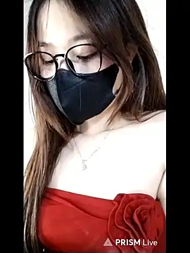 Snapshot of MiCandy-Lovee chatting on 15, 11, 2025 MiCandy-Lovee online show from 15, 11, 2025