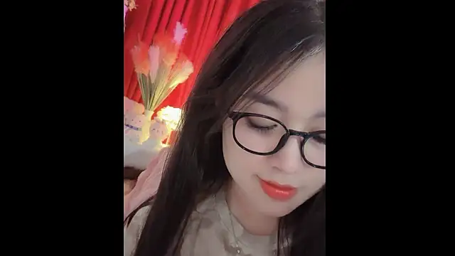 Snapshot of MiCandy-Lovee chatting on 26, 11, 2025 MiCandy-Lovee online show from 26, 11, 2025