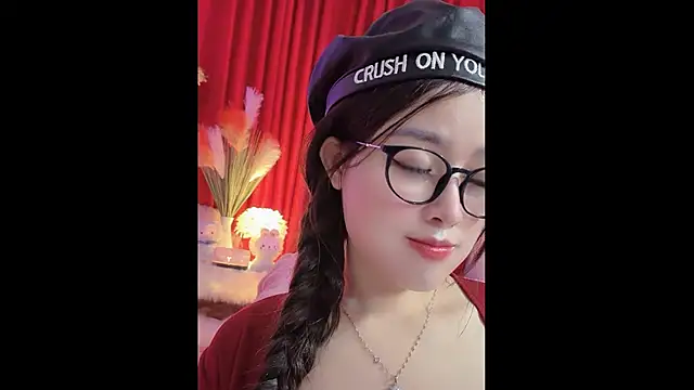 Snapshot of MiCandy-Lovee chatting on 30, 11, 2025 MiCandy-Lovee online show from 30, 11, 2025