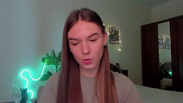 luna lust 212 online show from 10, 3, 2026