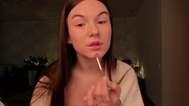 luna lust 212 online show from 13, 4, 2026