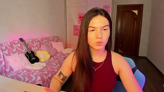 luna lust 212 online show from 25, 6, 2026