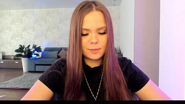 Snapshot of Kira_love_81 chatting on 24, 5, 2026 Kira love 81 online show from 24, 5, 2026