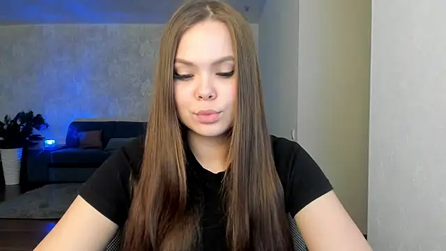 Snapshot of Kira_love_81 chatting on 10, 5, 2026 Kira love 81 online show from 10, 5, 2026