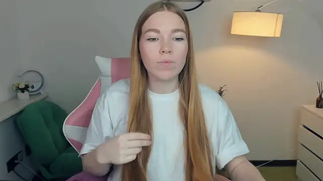 LavetaShiroma online show from 24, 11, 2025