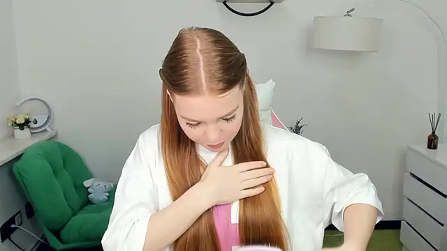 LavetaShiroma online show from 28, 11, 2025