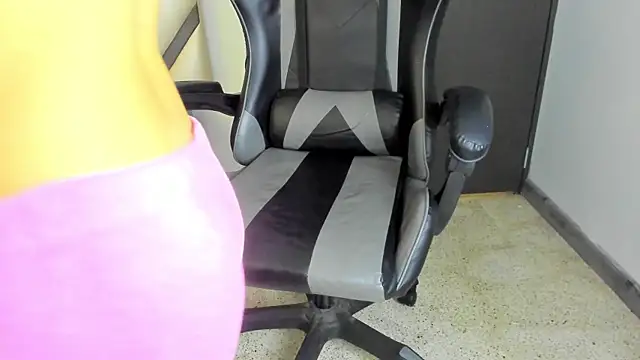 Snapshot of Luciferr_66 chatting on 21, 11, 2025 Luciferr 66 online show from 21, 11, 2025