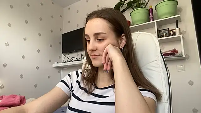 SweetieKatie online show from 15, 12, 2025