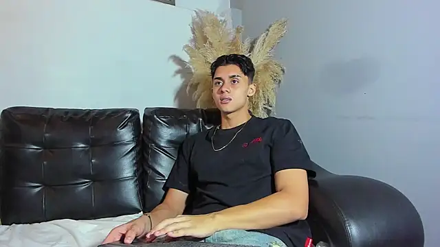 ZeusBrant online show from 4, 4, 2026