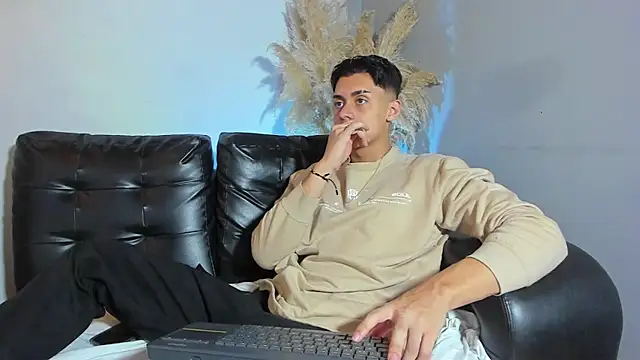 ZeusBrant online show from 22, 4, 2026