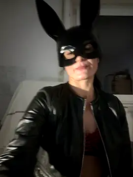 Snapshot of cameleonix18 chatting on 21, 11, 2025 cameleonix18 online show from 21, 11, 2025