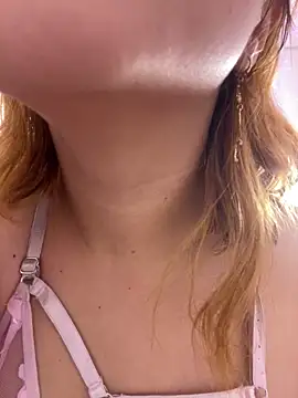 NinaSakura Eup online show from 18, 11, 2025