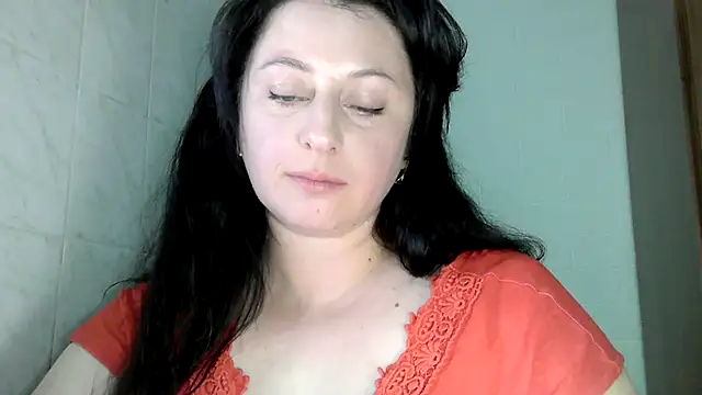 Snapshot of MelinaAx chatting on 10, 5, 2026 MelinaAx online show from 10, 5, 2026