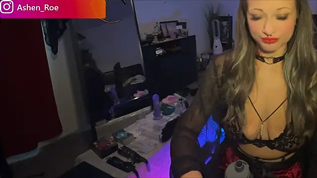 AshenRoe online show from 30, 3, 2026