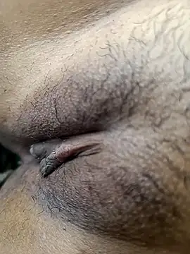 Snapshot of roma-001 chatting on 13, 11, 2025 roma-001 online show from 13, 11, 2025