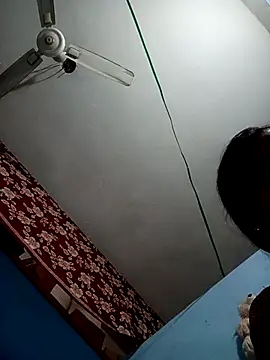 Snapshot of beutiful_hot chatting on 18, 11, 2025 beutiful hot online show from 18, 11, 2025