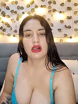 Snapshot of White_Queen_1 chatting on 18, 11, 2025 White Queen 1 online show from 18, 11, 2025