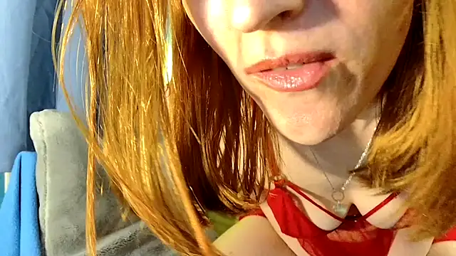 Snapshot of Leila_cam18 chatting on 2, 5, 2026 Leila cam18 online show from 2, 5, 2026