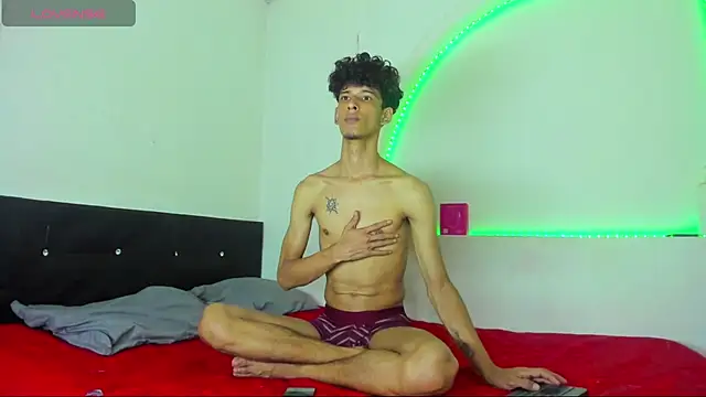 kaiborman00 online show from 12, 4, 2026