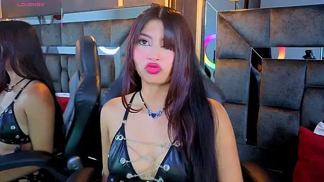 IssaJones  online show from 28, 2, 2026